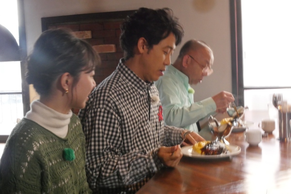 カレーを食べるＹＯＹＯ’Ｓ